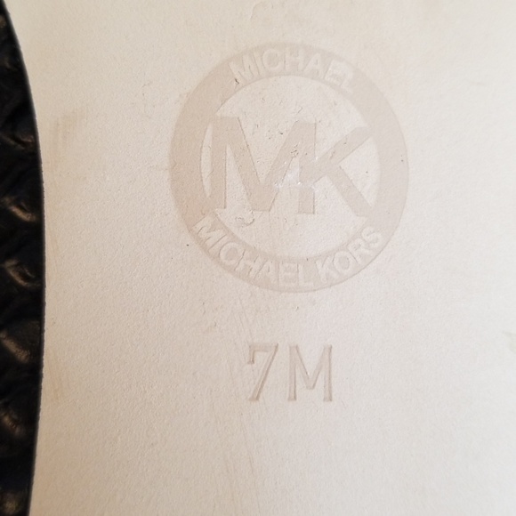 Leather flat shoes - Picture 5 of 7